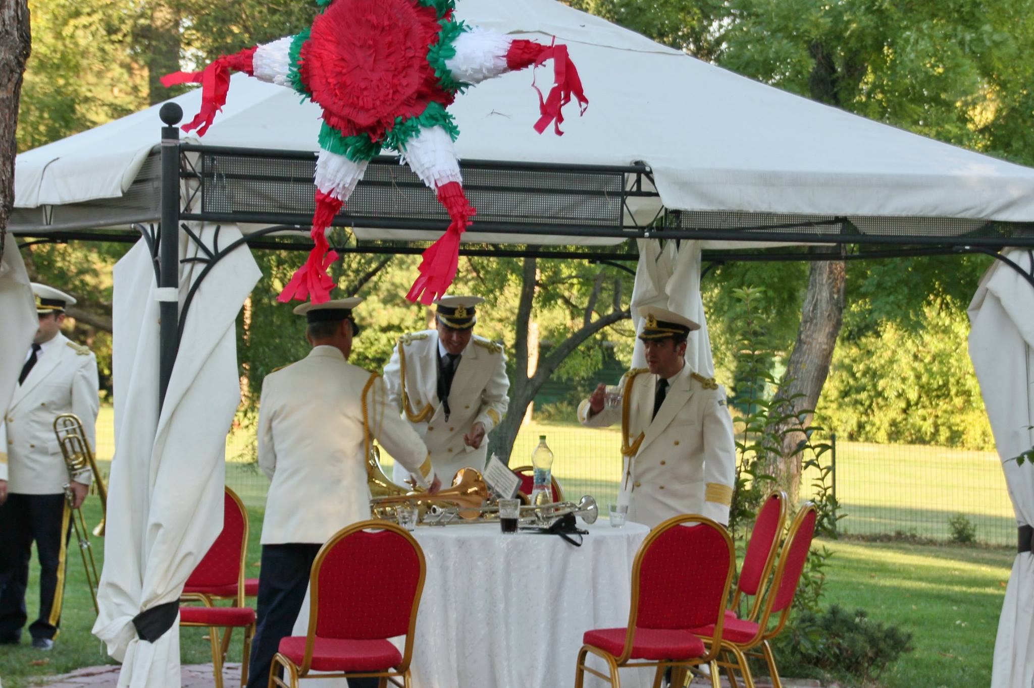 Piñata la Ambasada Mexicului - foto 2